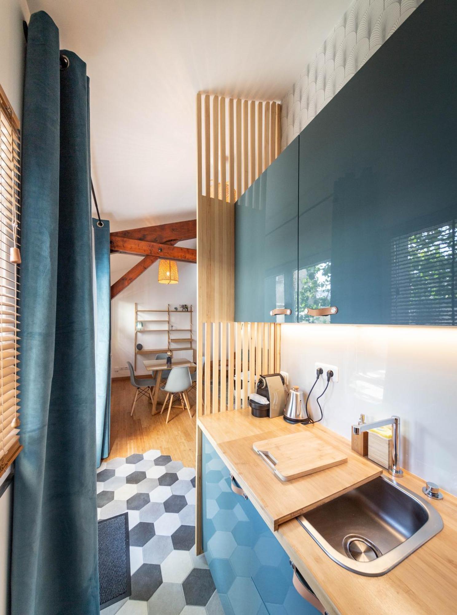 Lovely Little House With Private Garden In Paris Іврі-сюр-Сен Екстер'єр фото